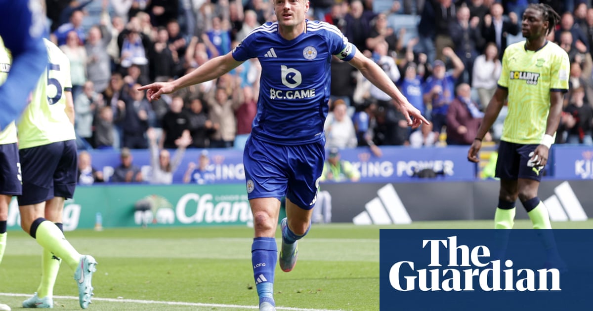 Vardy ends Leicester's home drought to keep Southampton stuck on 11 points