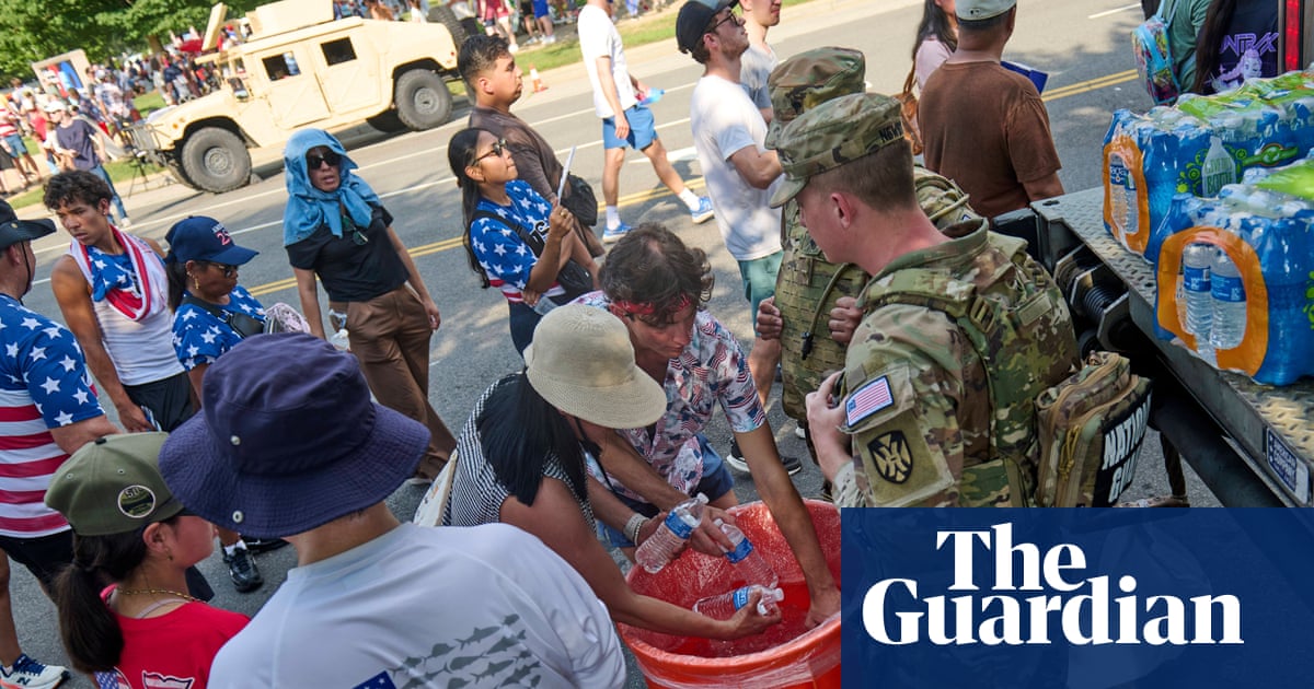 At least 25 people die in US as record heatwave scorches swaths of country