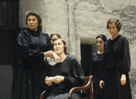Joan Plowright as La Poncia with Julie Legrand, Amanda Root and Deborah Findlay in The House of Bernarda Alba in 1987.