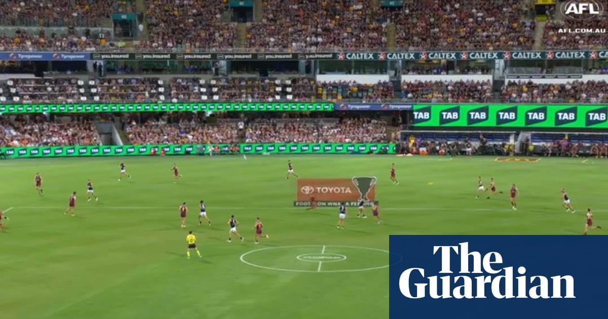 How self-regulation of gambling ads came unstuck minutes into an AFL game? AFL game