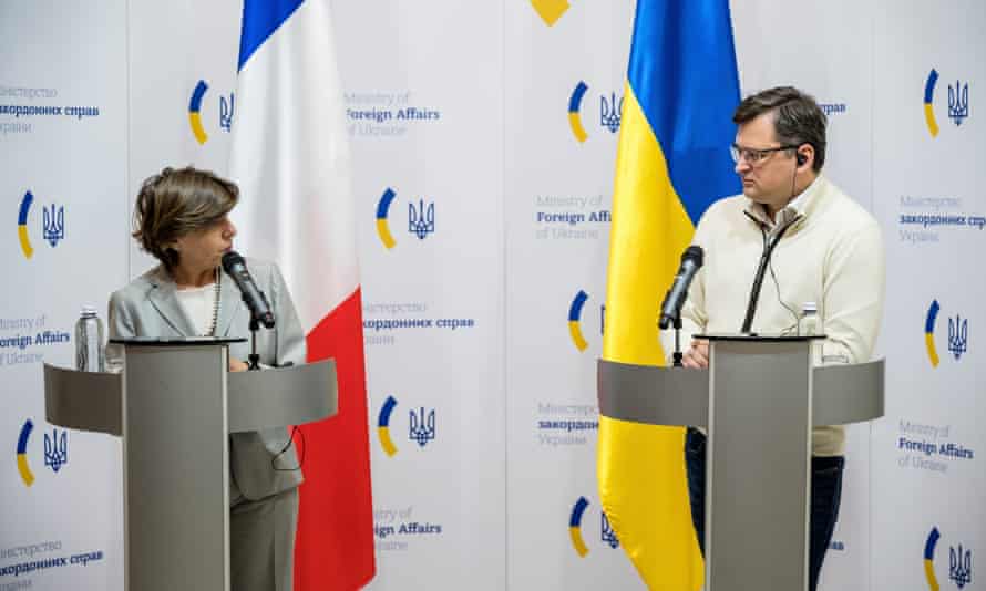 Russia-Ukraine war live: Moscow to halt gas supplies to Netherlands; US will not supply long-range rocket systems to Kyiv 13 Ukraine’s Foreign Minister Dmytro Kuleba (R) and his French counterpart Catherine Colonna (L) attend their press conference in Kyiv, Ukraine.