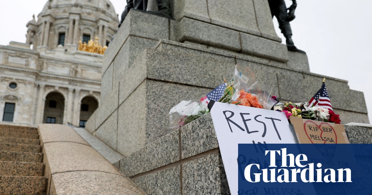 Manhunt continues for suspect in shootings of Minnesota lawmakers