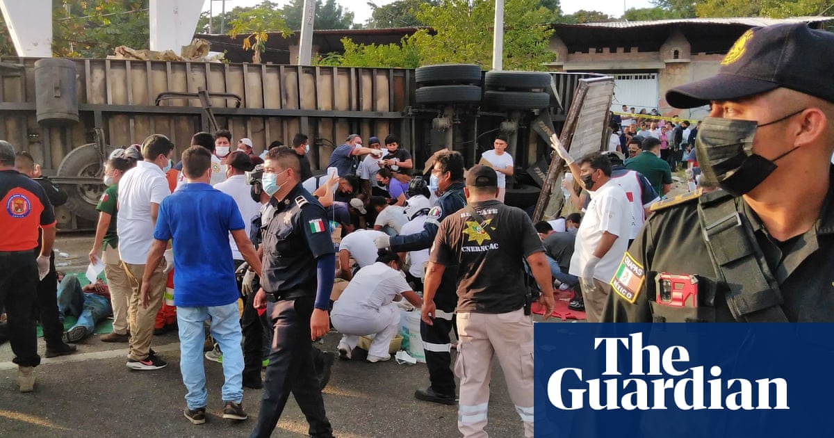 Dozens killed after truck packed with migrants crashes in Mexico