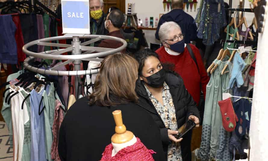 Customers shopping for athleisure clothing during the Covid pandemic.