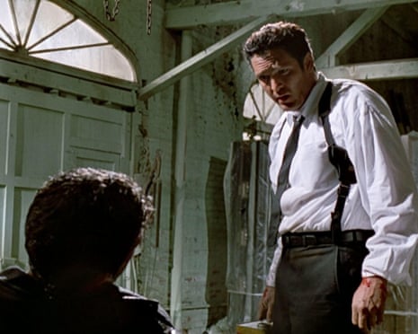 USA. Michael Madsen in a scene from the (C)Miramax movie : Reservoir Dogs (1992). PLOT: When a simple jewelry heist goes horribly wrong, the surviving criminals begin to suspect that one of them is a police informant. Ref: LMK110-J8530-081122 Supplied by LMKMEDIA. Editorial Only. Landmark Media is not the copyright owner of these Film or TV stills but provides a service only for recognised Media outlets. pictures@lmkmedia.com<br>2KE1CJX USA. Michael Madsen in a scene from the (C)Miramax movie : Reservoir Dogs (1992). PLOT: When a simple jewelry heist goes horribly wrong, the surviving criminals begin to suspect that one of them is a police informant. Ref: LMK110-J8530-081122 Supplied by LMKMEDIA. Editorial Only. Landmark Media is not the copyright owner of these Film or TV stills but provides a service only for recognised Media outlets. pictures@lmkmedia.com