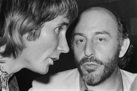 Dunlop directing Jim Dale in his breakthrough role in Scapino in 1971.