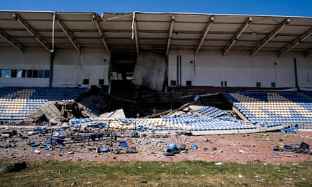 Le stade de Bakhmut est détruit par une attaque de missile en juillet de l'année dernière