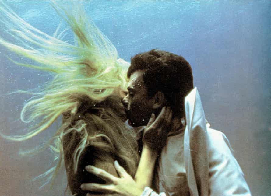 Daryl Hannah and Tom Hanks in Splash.