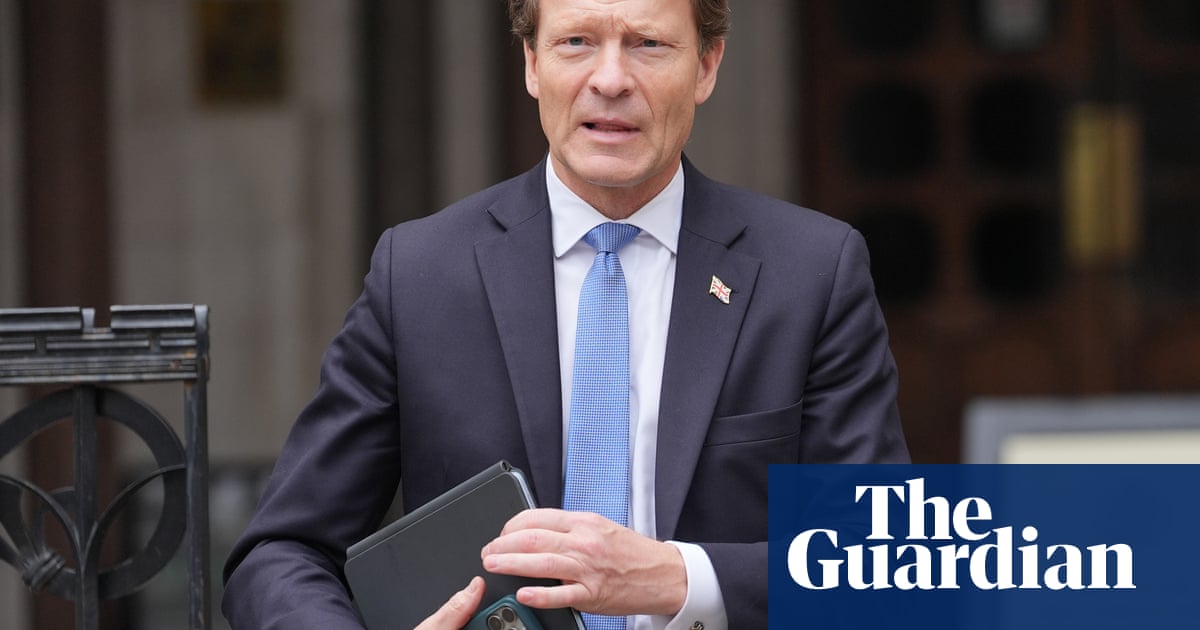 Reform UK promises to reverse ban on new North Sea oil drilling if elected