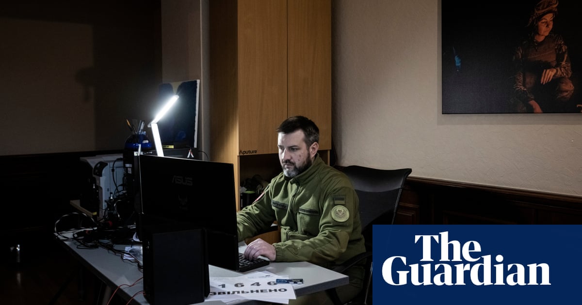 â€˜I want to liveâ€™: the Ukraine hotline encouraging Russians to surrender