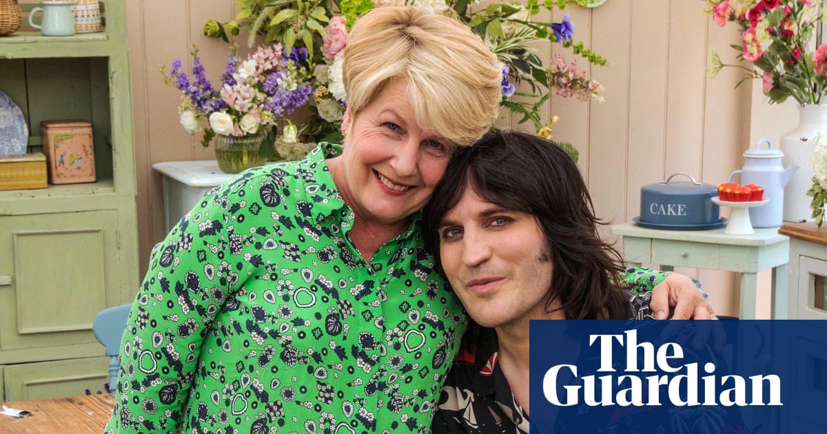 Sandi Toksvig quits as Great British Bake Off co-host