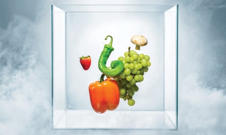 Illustration of a pepper, a chilli and grapes.