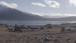 The modern settlement was founded in 1783 by Norwegian/Danish trader and administrator Anders Olsen and his Greenlander wife Tuperna.