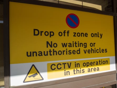 Drop-off sign at Manchester airport