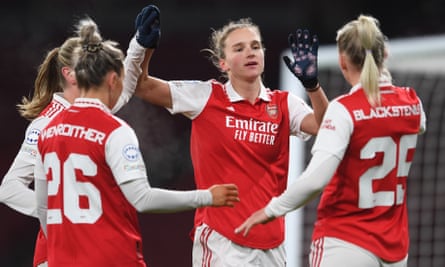 Vivianne Miedema hits the century mark for Arsenal as Gunners thrash Slavia  Prague to reach Champions League - Eurosport