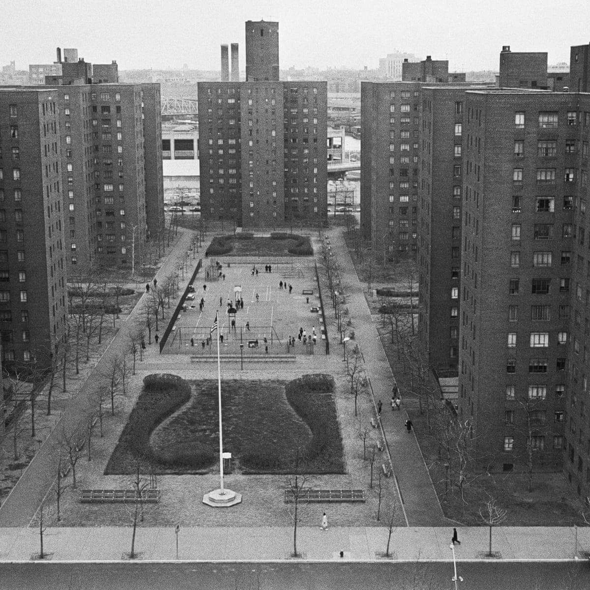 Why Build New Towns?