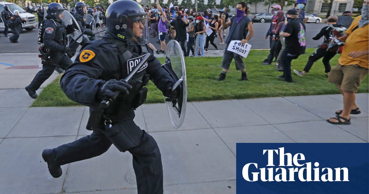 Revealed: oil giants help fund powerful police groups in top US cities