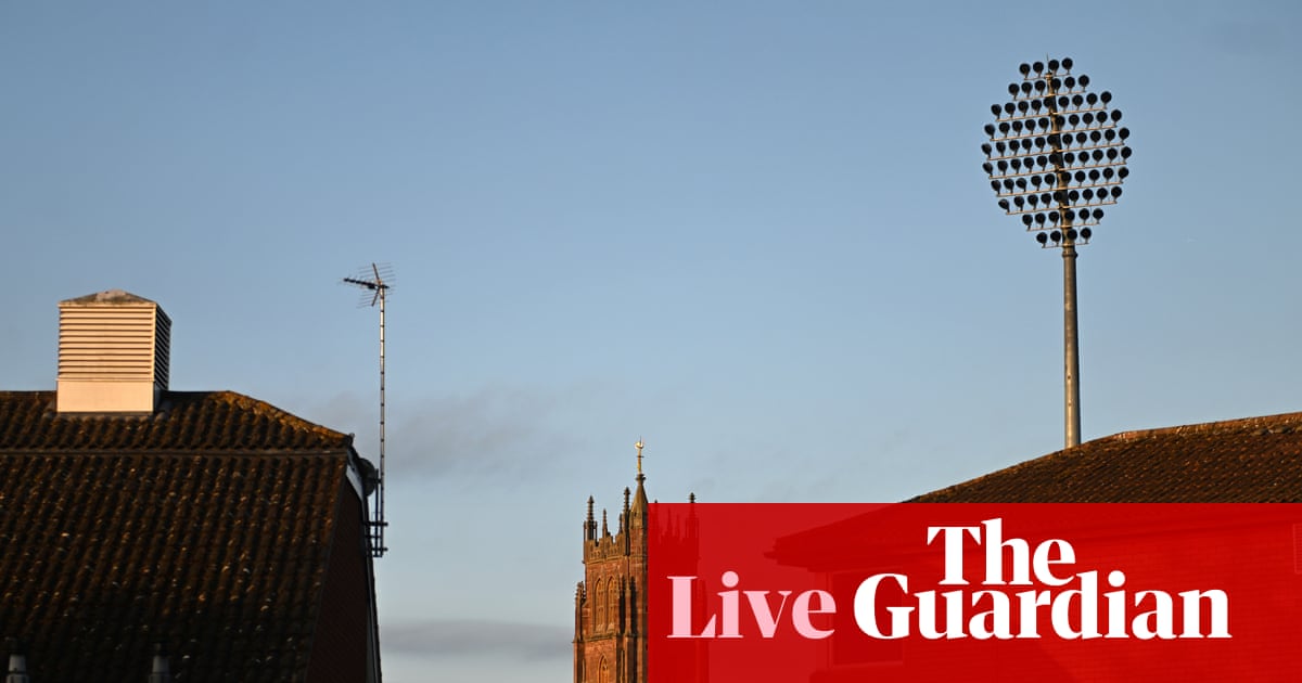 Surrey v Sussex, Somerset v Yorkshire, and more: county cricket, day one – live