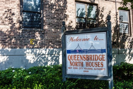 Erected in 1939, the Queensbridge Houses complex is home to roughly 15,000 New York City residents.