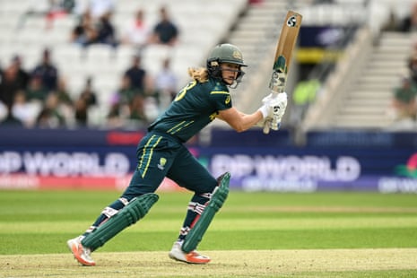 Ellyse Perry bats against Bangladesh.