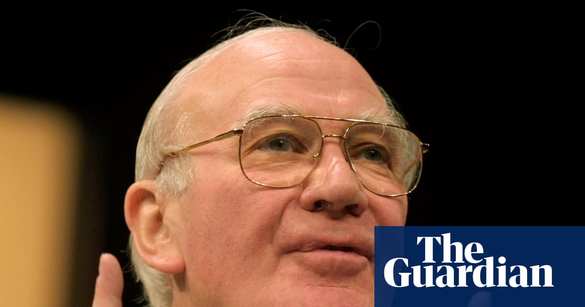 Menzies Campbell, former Liberal Democrat leader, dies at 84