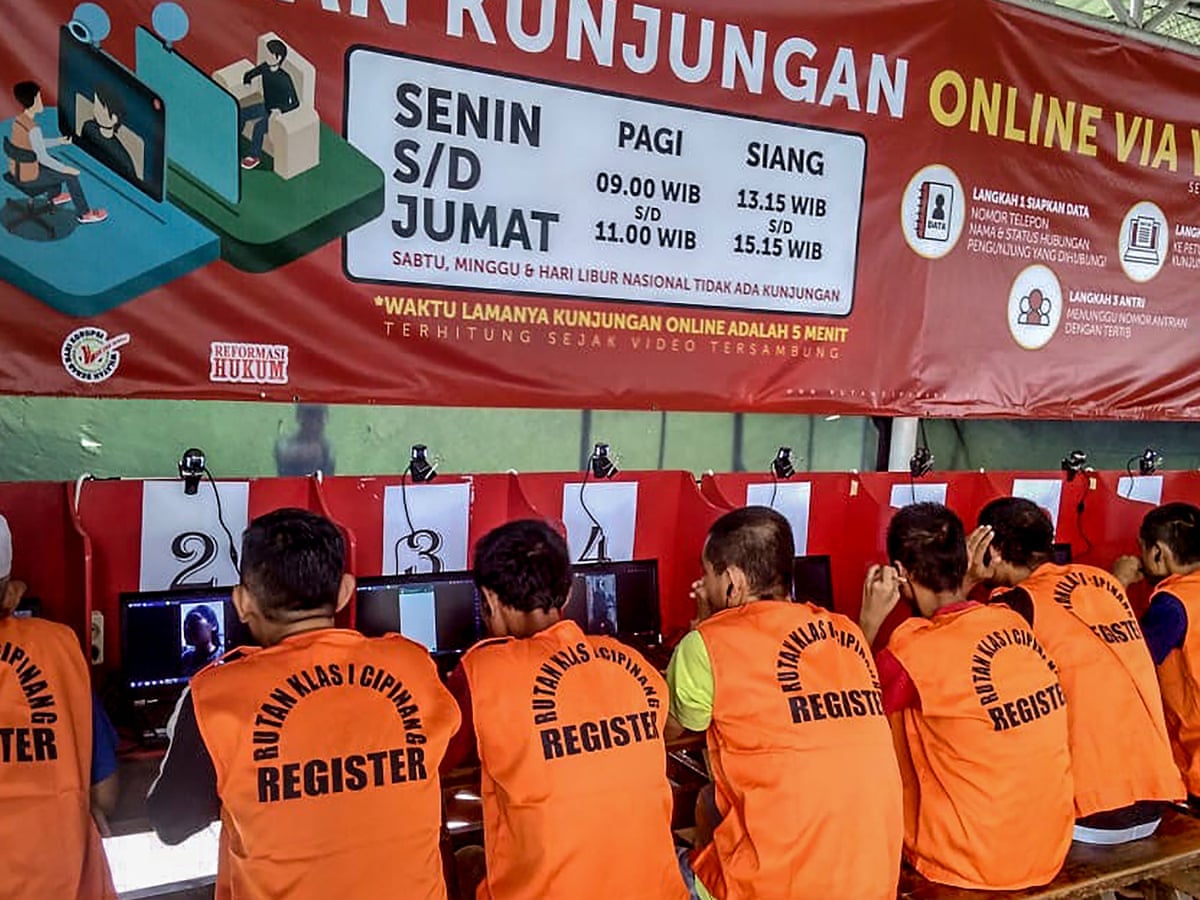 Fear And Illness Stalk Indonesia S Packed Jails As Riots