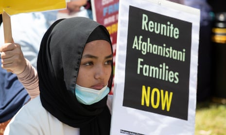 Afghans protest visa conditions outside Parliament House in Canberra