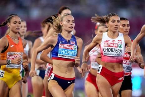 Elise Thorner of Great Britain (centre).