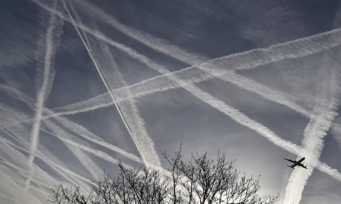 The contrails conspiracy is not only garbage, it's letting aviation off the hook too   3500