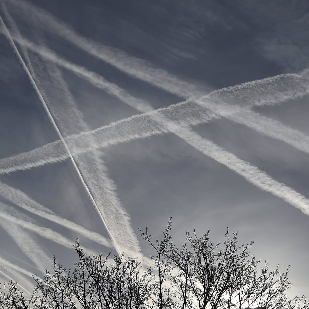 The Contrails Conspiracy Is Not Only Garbage, It's Letting Aviation Off The  Hook Too | George Monbiot | The Guardian