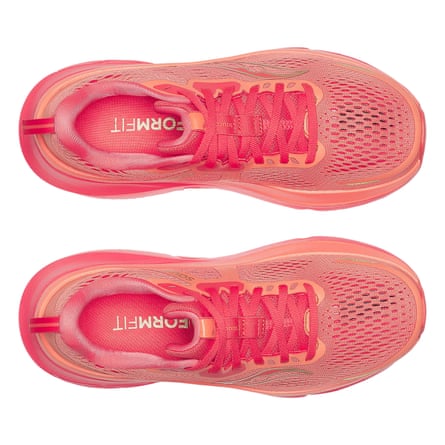 Saucony Guide 18 running shoes in Coral Red