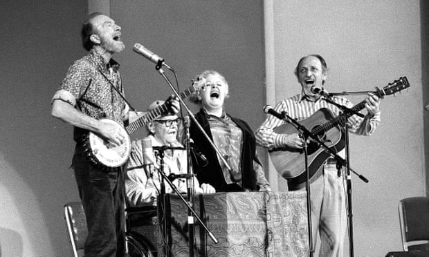 The Weavers perform in a 25th Anniversary reunion concert at Carnegie Hall in New York, 1980. Pete Seeger on left (with Lee Hays, Ronnie Gilbert and Fred Hellerman.)