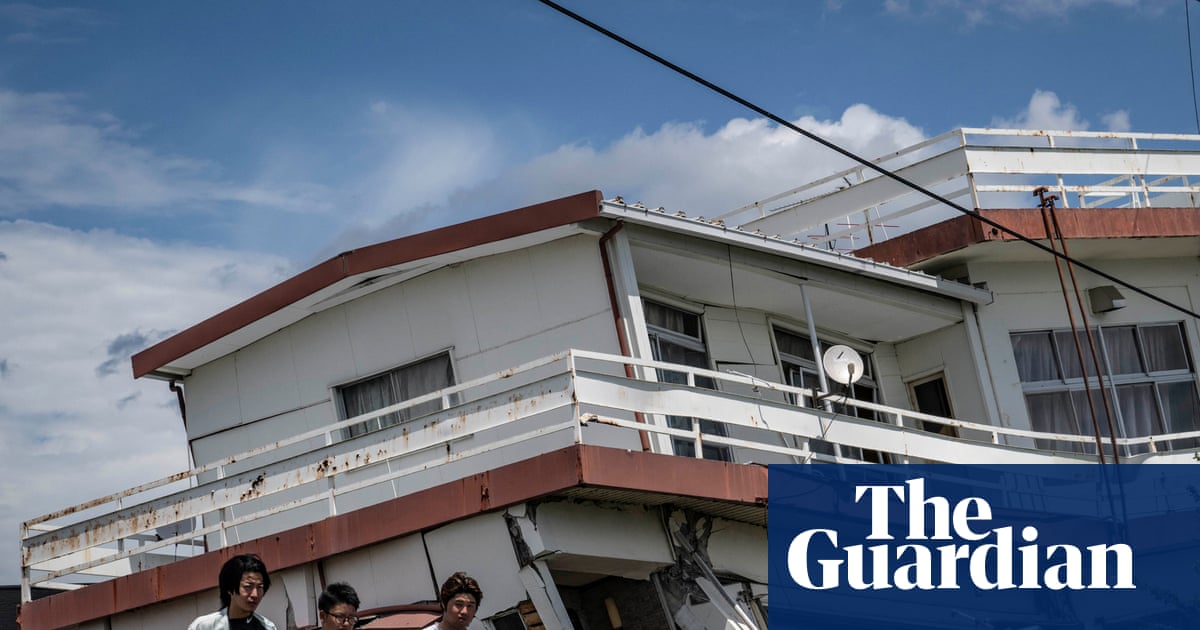 Death toll in Japan earthquake rises to 17 as aftershock and heat complicate rescue efforts