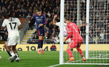 Leandro Trossard scores for Arsenal.