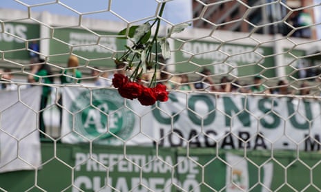 Flowers at Chapecoense's Arena Condá