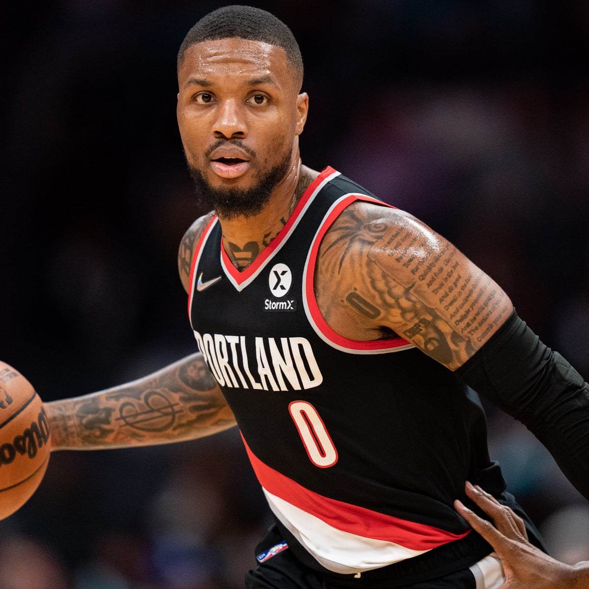 Blazers secure Damian Lillard through 2027 with two-year, $122m extension | Portland Trail Blazers | The Guardian