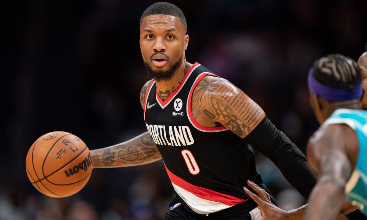 Blazers secure Damian Lillard through 2027 with two-year, $122m extension | Portland Trail Blazers | The Guardian