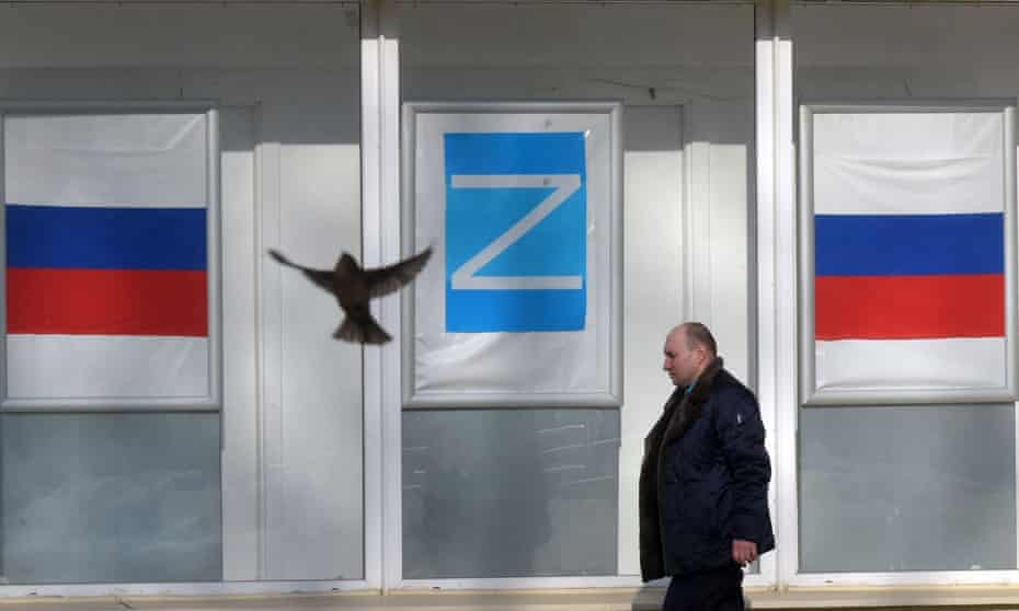 A poster bearing the letter Z in Kronstadt, Russia, showing support for military action in Ukraine.