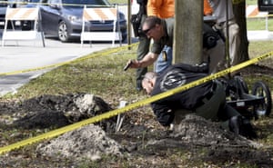 Florida Sinkhole Is Tunnel Leading To Bank Says Fbi Us