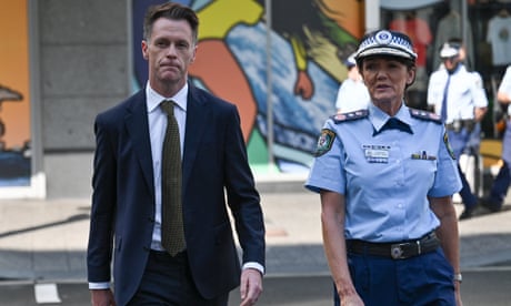 NSW premier Chris Minns and police commissioner Karen Webb arrive to pay their respects to the victims of the Bondi Junction massacre
