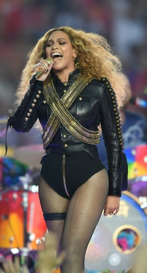 A Black-Panthered Beyoncé at the Superbowl.