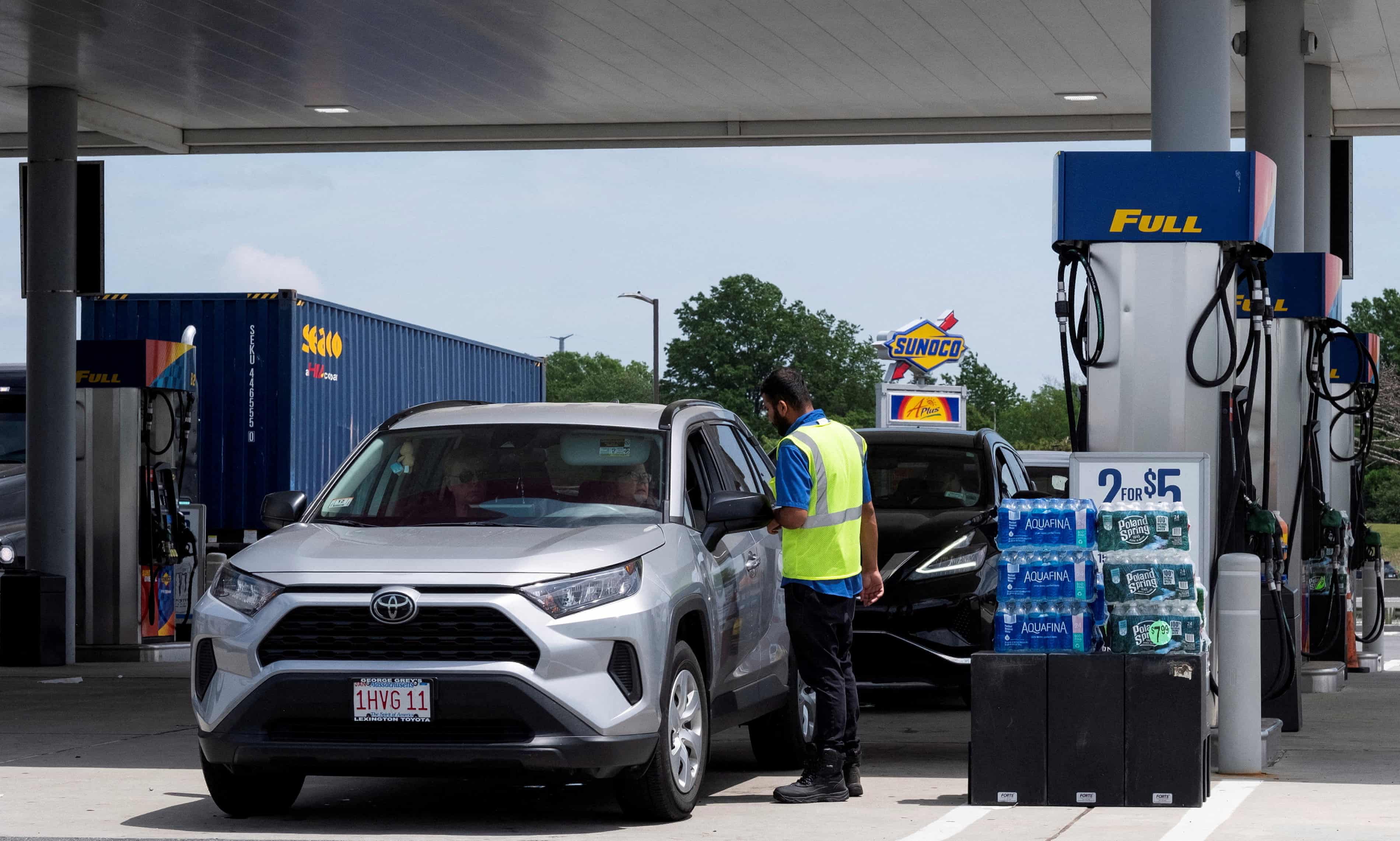 US inflation dipped in July as Federal Reserve expected to cut interest rates (theguardian.com)