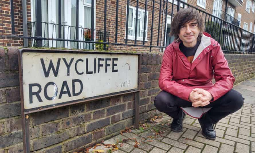 Danny Robins in Wycliffe Road, where the events in The Battersea Poltergeist occurred.