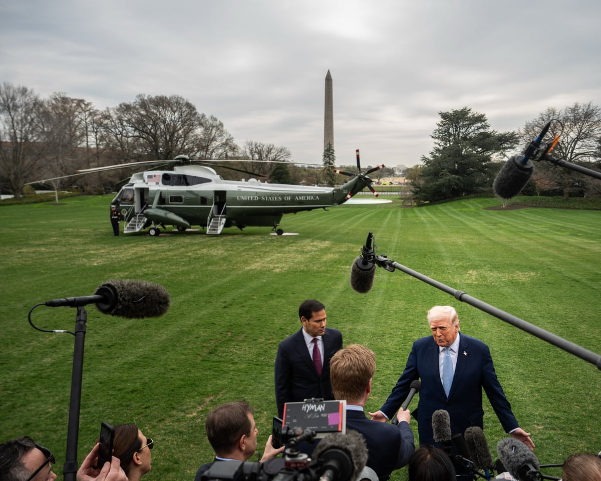 Ông Trump nói với Iran rằng họ có 48 giờ để mở cửa eo biển Hormuz, nếu không Mỹ sẽ "phá hủy" các nhà máy điện của họ | Eo biển Hormuz | The Guardian