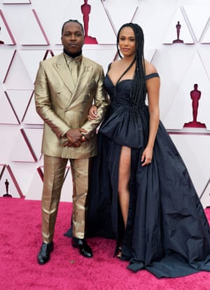 ليزلي رن جونيور ، يسارًا ، وجوائز الأوسكار السنوية الثالثة والتسعين نيكوليه روبنسون أوسكار ، زيارات ، لوس أنجلوس ، الولايات المتحدة الأمريكية - 25 أبريل 2021