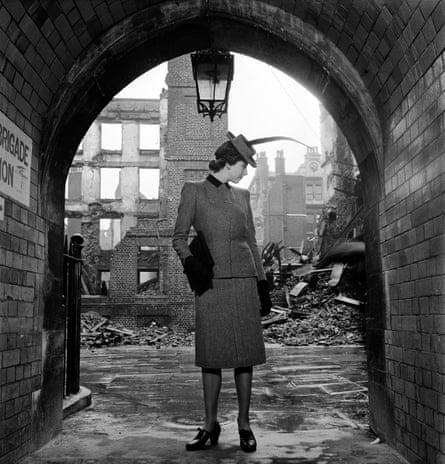 Model Elizabeth Cowell wearing Digby Morton suit, London 1941.