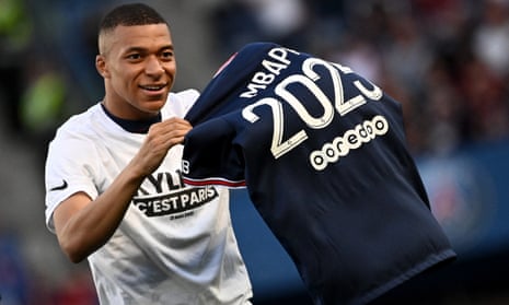 The France striker Kylian Mbappé will extend his stay at PSG