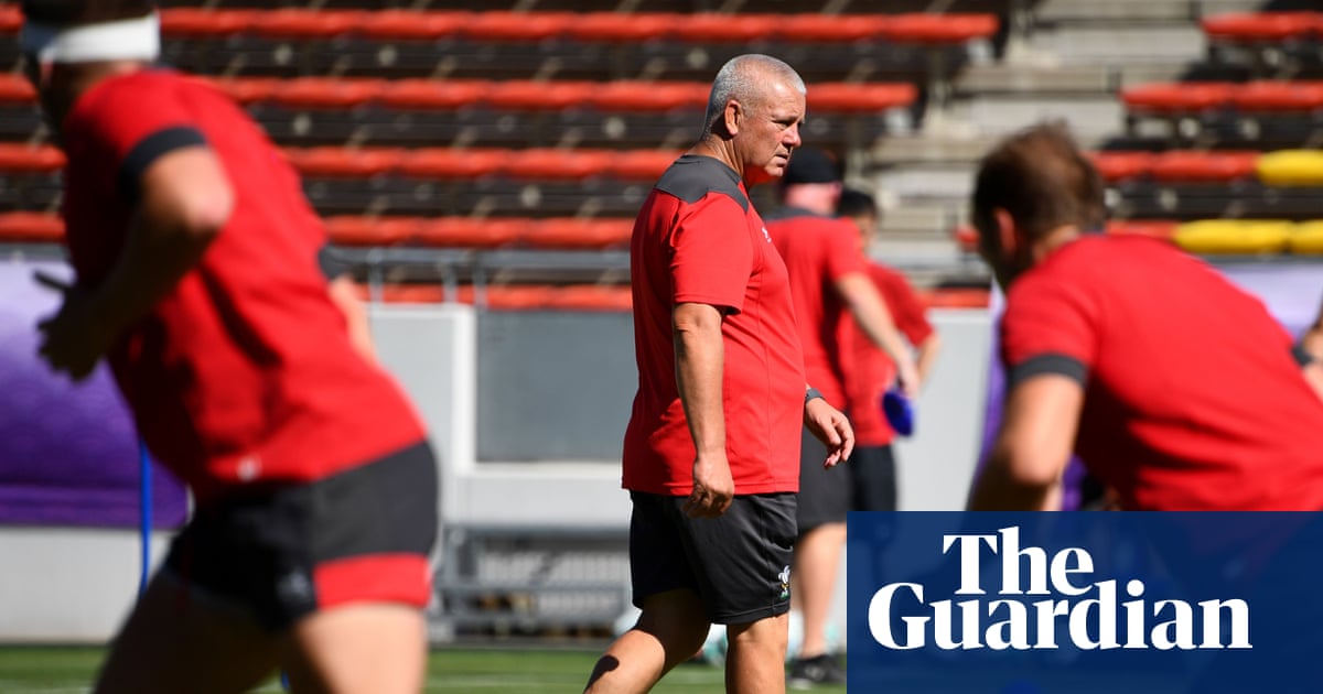 Warren Gatland must plough on regardless amid Wales turmoil | Paul Rees