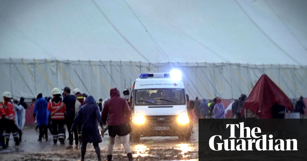 lightning strikes injure scores at germany s rock am ring festival