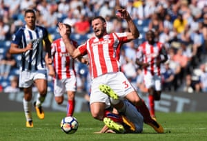 Jay Rodriguez slides in with a tackle on Erik Pieters.